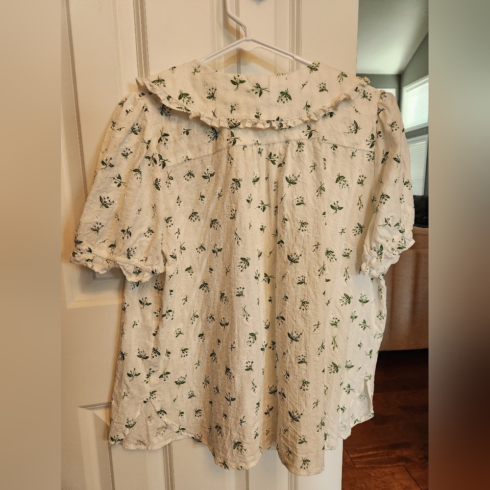 Ecowish Short Sleeve Button Down Peter Pan Collar- Size XL - Picture 7 of 10